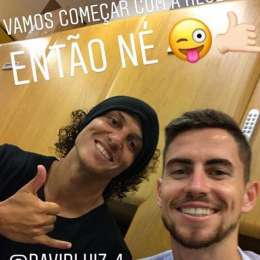 FOTO – Il primo scatto social di Jorginho da Londra: selfie con David Luiz