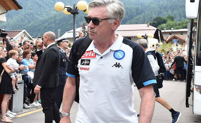 GAZZETTA – I metodi di Ancelotti: unica tavolata e karaoke per cementare il gruppo