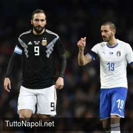 Rai – Sarri prende Caldara, la Juve accetta una mega-offerta. Ora scambio Higuain-Bonucci?