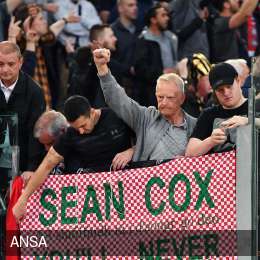 Tifoso Liverpool Sean Cox fuori dal coma: dopo 3 mesi ha ripreso conoscenza