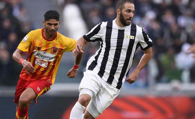 Visto Higuain? La Juventus già ti ha scaricato, avevano ragione i napoletani
