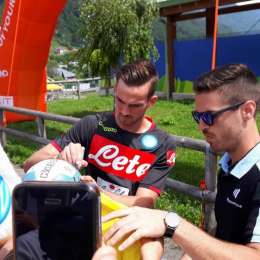 FOTO TN – Fabian, primi autografi ai tifosi: entusiasmo per lo spagnolo! C’è anche Inglese