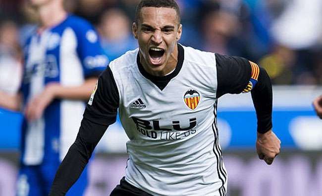 Rodrigo accostato al Napoli, l’attaccante rivela: “Ho già deciso il mio futuro”