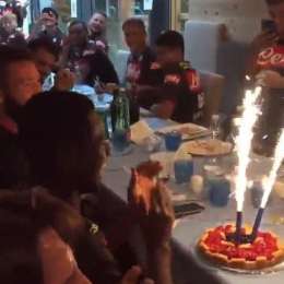 VIDEO – Festa di compleanno per Diawara, ecco l’arrivo della torta durante la tavolata azzurra