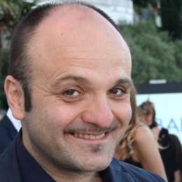 Iodice prende in giro lo studio di Canale 21: “Sabato fino alle 20 non era buono nessuno, mo’ sono tutti buoni”