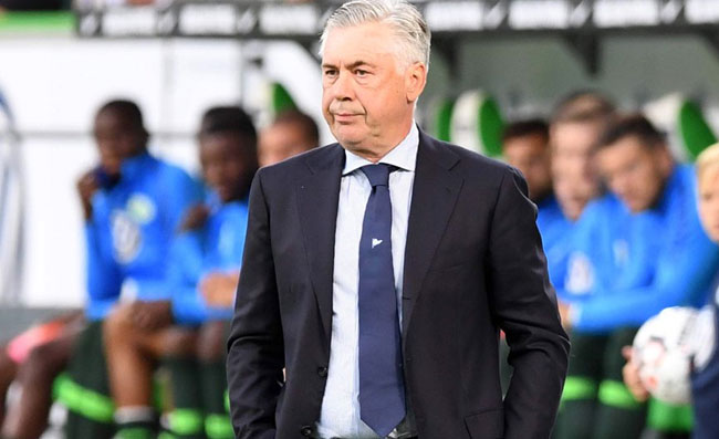 FOTO – Gol annullato al Napoli, Mertens e Verdi increduli: guardate l’espressione di Ancelotti!