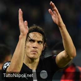 Ovazione bellissima per Cavani, stupiti anche i suoi compagni: così Mbappé lo ha preso in giro