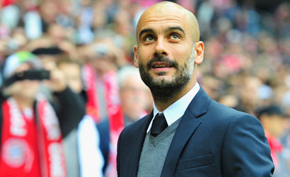Dani Alves incorona Guardiola: “Lavorare con lui meglio del sesso”. L’ironia di Pep scatena i giornalisti