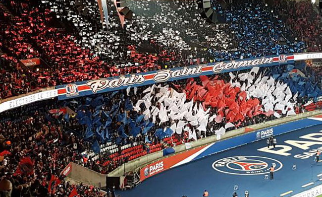 Fareste un gemellaggio col Napoli? La risposta dei tifosi del Psg. Che differenza con l’Italia!