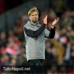 Sky – Klopp cerca indizi: ignora il riscaldamento dei suoi e osserva solo il Napoli nel pre-gara