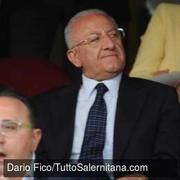 Il governatore De Luca: “Universiadi? Al Comune di Napoli non hanno niente da fare. Borriello si alza a mezzogiorno…”