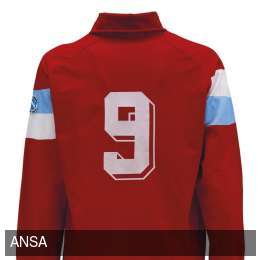 La rara maglia di Maradona di Pisa-Napoli del 90-91 è finita all’asta per 15mila euro: i dettagli
