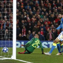 Salah e Alisson, un favore all’ex: il Napoli eliminato fa più ricche Roma e Juventus