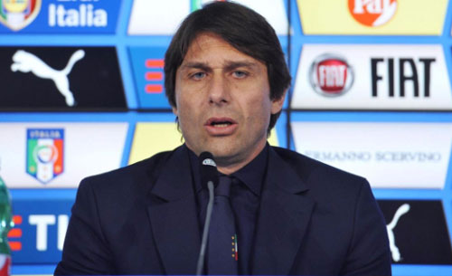 CLAMOROSO – Conte beccato vicino alla sede dell’Inter, la sua reazione: “Non dico niente!”