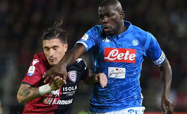 Clamoroso al Meazza, tifosi dell’Inter contro Koulibaly: “Gesto inaccettabile, piccolo uomo!”