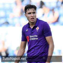 Napoli su Chiesa, Tuttosport avverte: “C’è la fila, in estate club pronti ad offrire 100mln alla Fiorentina e 7 di stipendio al calciatore”