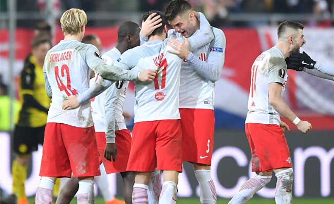 Napoli-Salisburgo, occhio al cartellino: ben 4 calciatori austriaci a rischio squalifica per il ritorno!