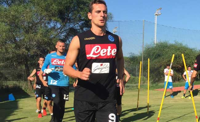 RETROSCENA – Messaggio di Milik in allenamento, Arek non vuole fermarsi! Insigne in panchina