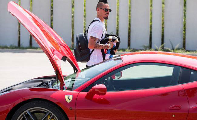 VIDEO – Hamsik è sempre più ricco! Lo slovacco si è regalato una Ferrari costosissima