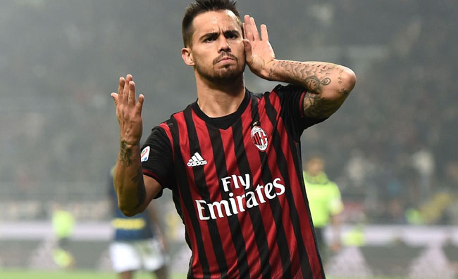 Suso, futuro incerto al Milan: l’Arsenal prepara l’assalto, ma c’è anche il Napoli. Ounas va via?