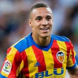 Dalla Spagna – “Valencia ha respinto offerta da 40 mln del Napoli per Rodrigo, ADL pronto a rilanciare