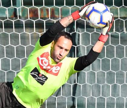 Il Mattino: Ospina resta tra i pali con Meret e Karnezis