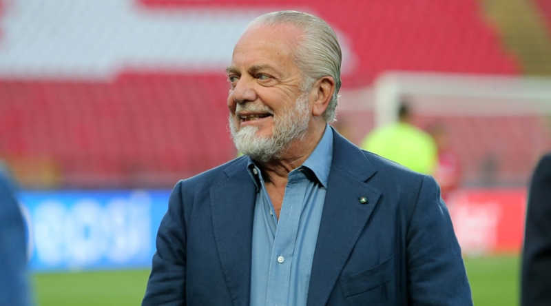 LA GAZZETTA: “Ecco la sorpresa di De Laurentiis ai napoletani”