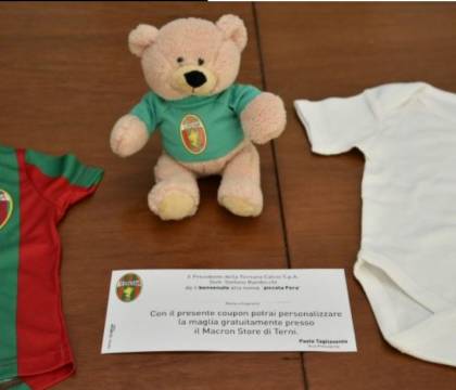 La Ternana lancia il kit del piccolo tifoso: educare subito ai colori della squadra