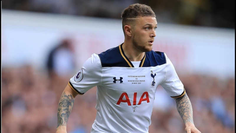 SKY. Il Napoli stoppa la trattativa per Trippier, lasciando spazio alla Juve