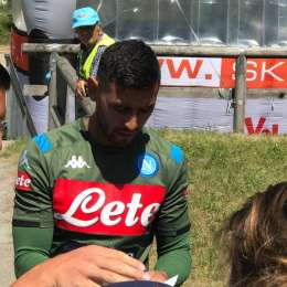 FOTO TN – “Vai Ghoulam, stai tornando al top!”, bagno di folla per l’algerino nella sessione autografi
