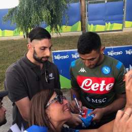 FOTOGALLERY TN – Entusiasmo a Dimaro: sessione di autografi per Ghoulam e Zerbin