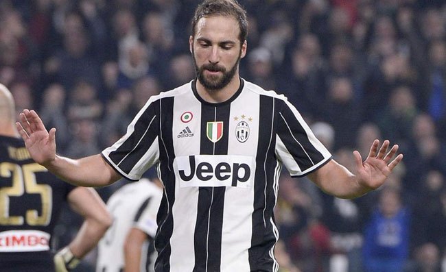 Higuain blocca il mercato di Inter, Juve e Napoli? Antonio Conte furioso, brutte notizie da Roma