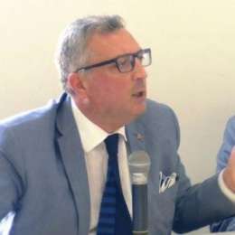 Comune, Auricchio: “A Fuorigrotta c’è impianto d’atletica, pista al San Paolo non è obbligatoria e ADL può toglierla”