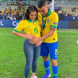 FOTO – Allan papà per la terza volta: l’annuncio sui social dopo la vittoria in Copa America