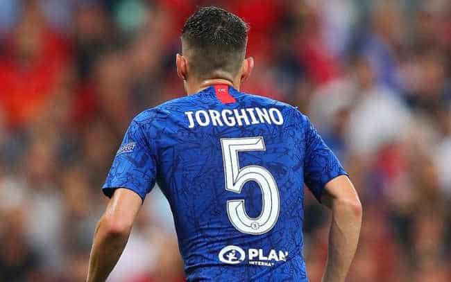 Jorginho, il nome sbagliato sulla maglia fa il giro del Web. Ricordate Ibra?