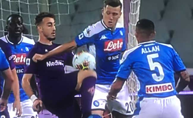 Mora ancora non ci crede: “Zielinski non ha fatto fallo, non era rigore! Più involontario di quello che c’è?”