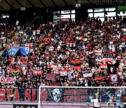 La Curva Sud milanista: “Stufi delle figuracce del club. Spettacolo indegno”
