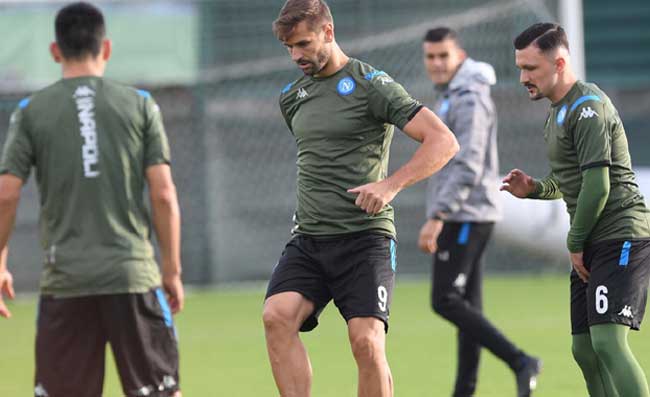 Caos Napoli, procuratori in allerta! La squadra avrebbe un appiglio a cui aggrapparsi per la difesa