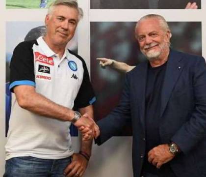 Repubblica: De Laurentiis rassicura Ancelotti sul futuro, ma il Napoli resta una polveriera