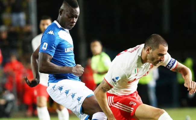 Balotelli, duro sfogo su Instagram con foto: “Recupero e ritorno presto, per il momento li lascio parlare”