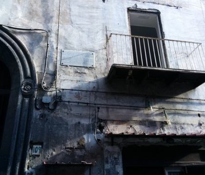 Libero: la casa di Totò dimenticata dai napoletani e dalle istituzioni (che “tacciono e ronfano”)