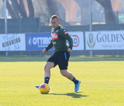 Lobotka: «Il Napoli gioca ogni anno in Europa, è un importante cambiamento per me»