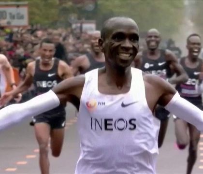L’atletica vuole bandire la scarpa dei record: troppa tecnologia, è doping
