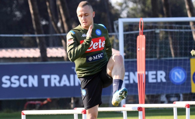 Lobotka: “Il Napoli un passo avanti in carriera! Accordo col Celta non facile. Hamsik qui è un dio, mi ha scritto…”