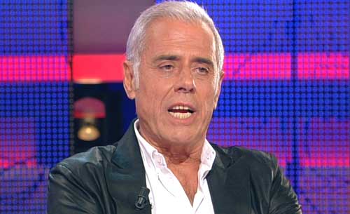Teo Teocoli scatenato nell’imitazione di De Laurentiis: “Ecco chi comprerò, a Gattuso brucio la…”