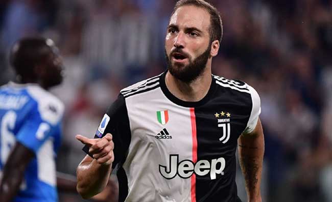 Juventus, un’altra brutta notizia per Sarri: si ferma Higuain! Il comunicato del club