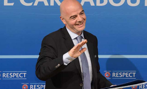 Coronavirus e mercato, misure speciali per contratti e trasferimenti dei calciatori: la decisione della FIFA