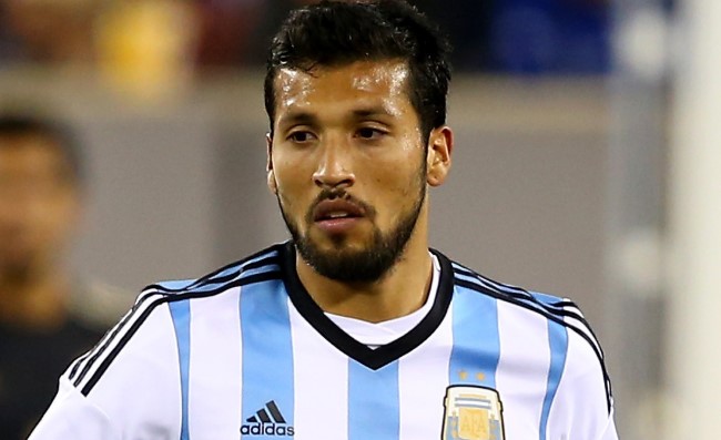 Coronavirus, altro calciatore positivo al Valencia dopo Garay. Arriva l’annuncio su Instagram