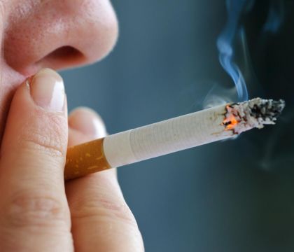 Francia, uno studio dimostrerebbe che la nicotina protegge dal coronavirus