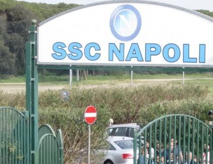 Gazzetta: Il Napoli allestisce una zona colloqui a Castel Volturno